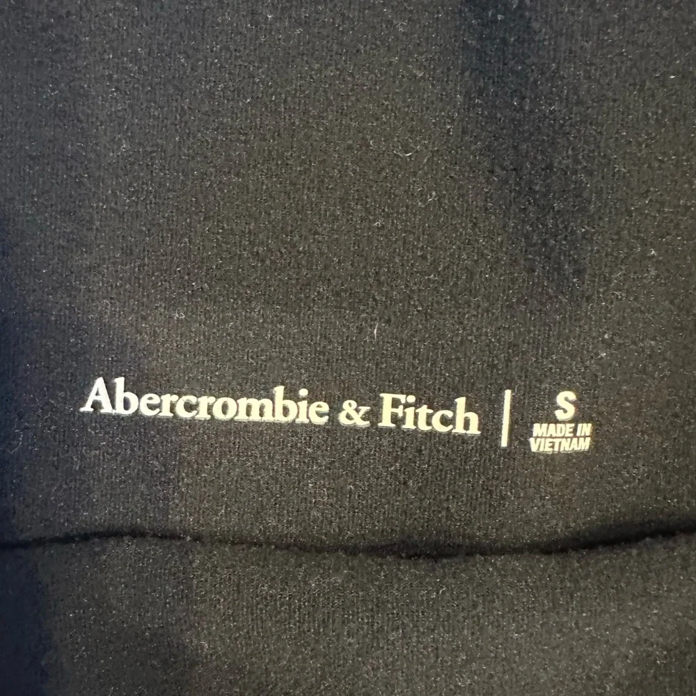 Abercrombie & Fitch Split Hem Yoga Pants - Picture 7 of 7
